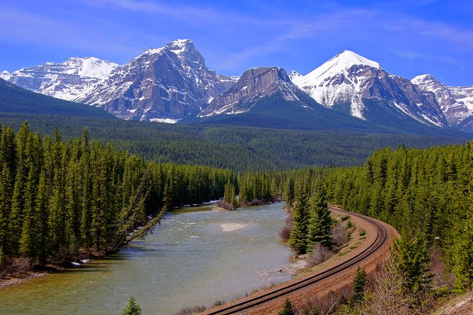 7-Day Small Group Tour: Canadian Rockies and National Parks - Day 4: The Icefields Parkway and Bow Glacier Falls