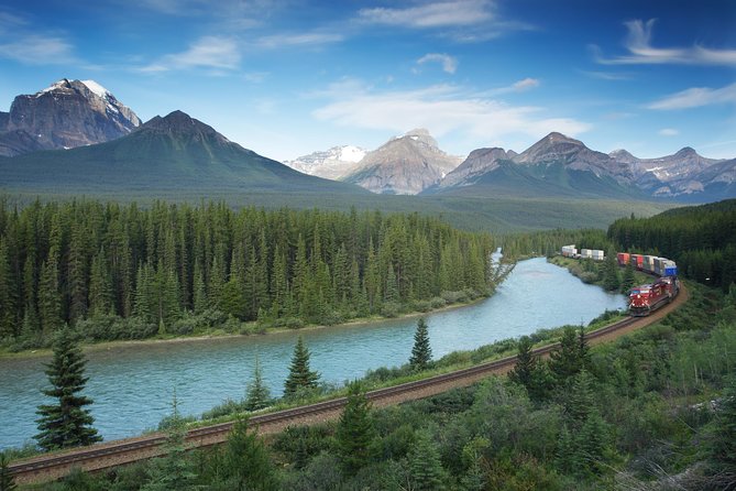 7-Day Small Group Tour: Canadian Rockies and National Parks - Day 2: Emerald Lake and the Continental Divide