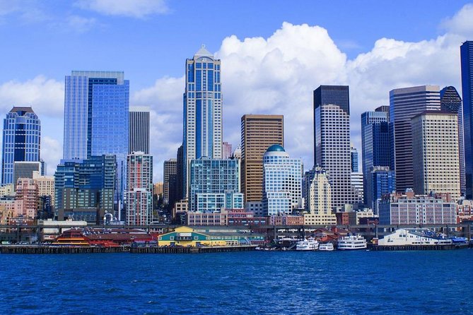 Arrival Private Transfer: Seattle Airport SEA to Seattle in Luxury SUV - A useful choice for families and work groups