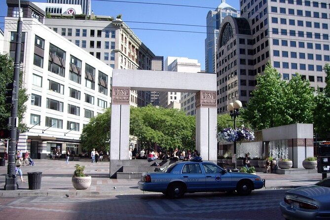 Awesome Scavenger Hunt: Seattle By The Sound - Six waterfront stops with plenty to look at