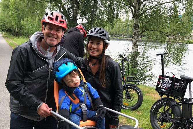 Bike Tour Seattle. 5 star Electric Bike Tour Seattle's waterways - Why this tour shows you a different Seattle