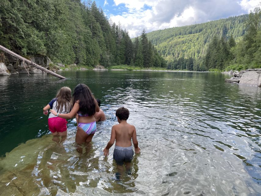 From Seattle/Kirkland/Bellevue: Leavenworth Exclusive Tour - Gold Bar, the Espresso Chalet, and the Bigfoot theme