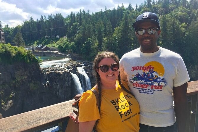 From Seattle: Private Snoqualmie Falls Tour - An hour at Snoqualmie Falls