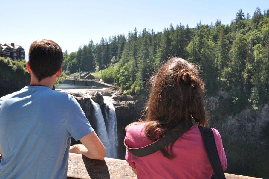 From Seattle: Snoqualmie Falls and Wineries Tour w/ Transfer - Crossing Lake Washington