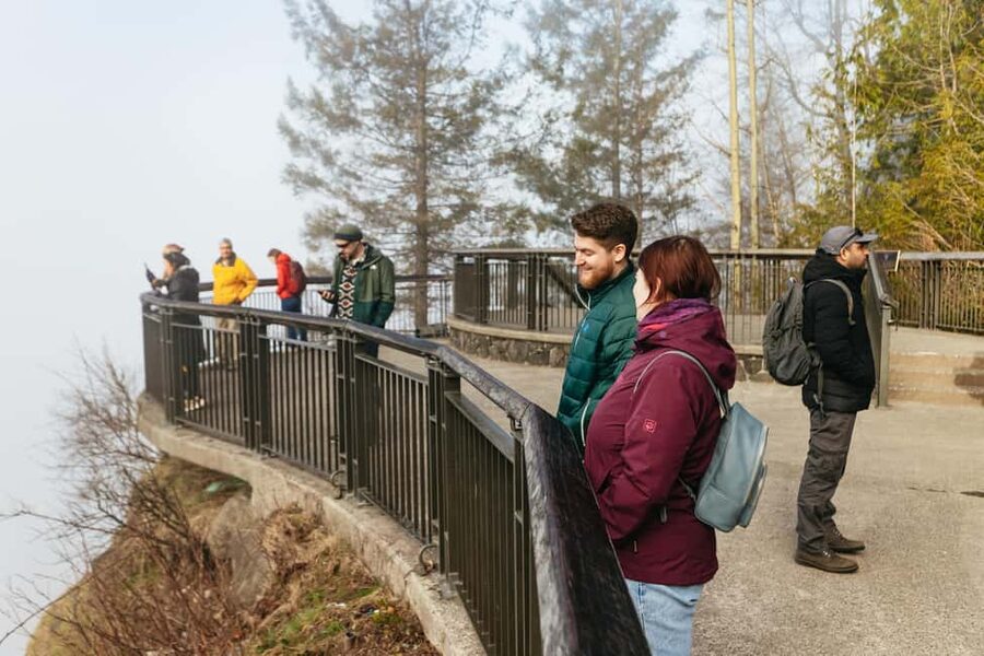 From Seattle: Visit Snoqualmie Falls and Hike to Twin Falls - Key points to know before booking