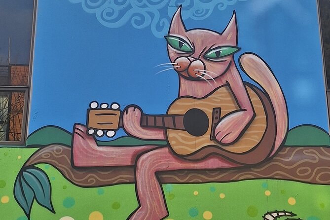 Henry Art Tours-Come See the Fun Side of Seattle Art/Pubs/History - Queen Anne: City Views and Major Murals