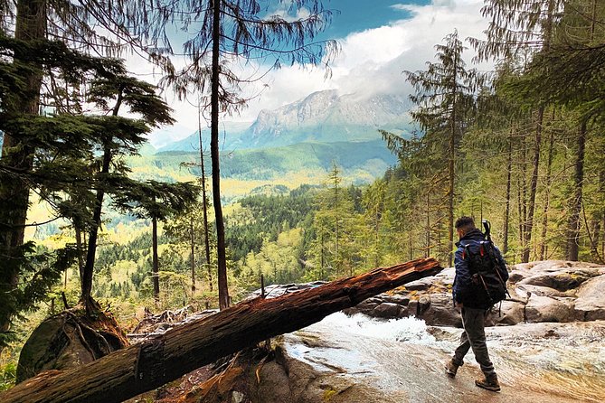 Hike the Gorgeous Trails in Washington - Rattlesnake Ledge: the classic view with a workout attached