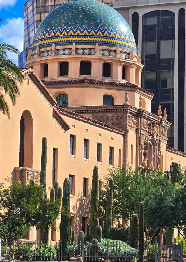 Historic Tucson Walking Tour - More than 1,000 murals, with a short selection