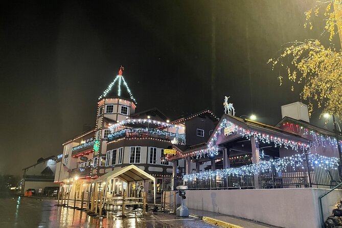 Leavenworth Christmas Lights Tour from Seattle - The return follows the Skykomish River