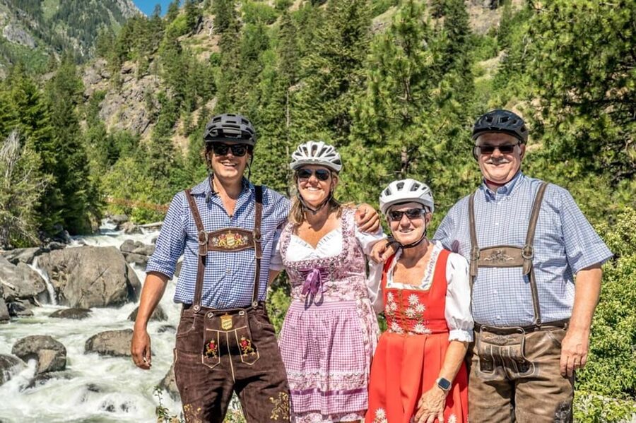Leavenworth: Mountain Views Guided E-bike Tour - What $125 buys you