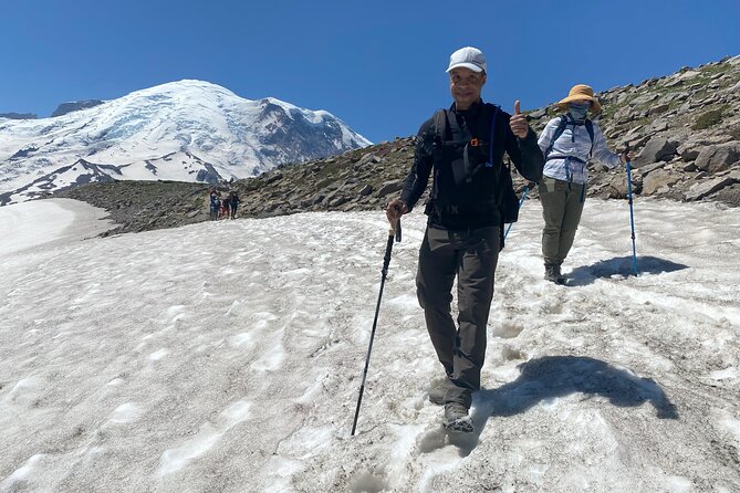 Mount Rainier Day Hike - Views of Mount Rainier and Winthrop Glacier