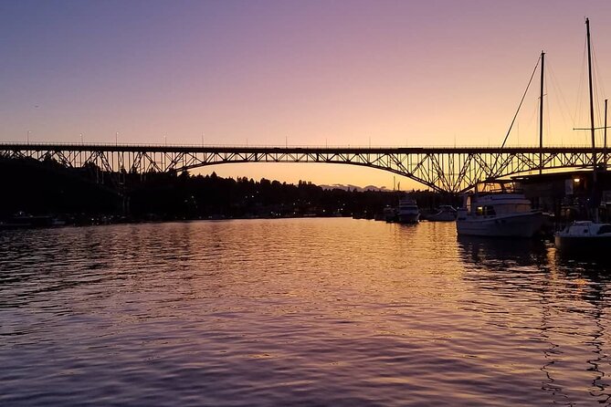 One-Hour Private Seattle Sightseeing Cruise - BYOB! - The Floating Homes of Lake Union