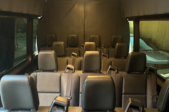 One - Way Transfer from Pier 66 to SeaTac international Airport - What the private ride really means