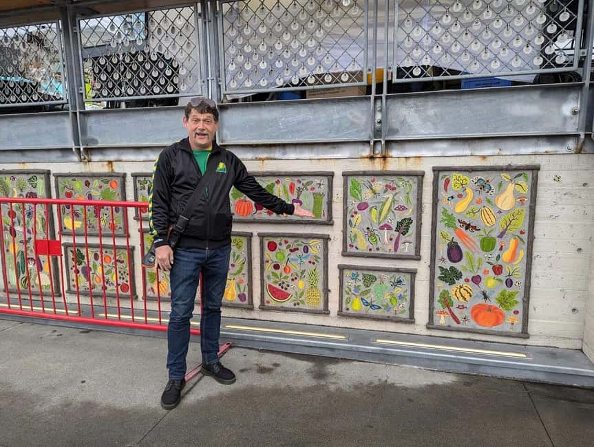 Pike Place Market: Meet the Market - Food and Fun Tour - Ending at Chukar Cherries