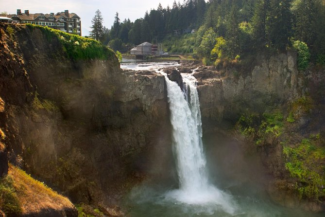 Private Snoqualmie Falls & Woodinville Wine Day Tour from Seattle - What the private vehicle changes
