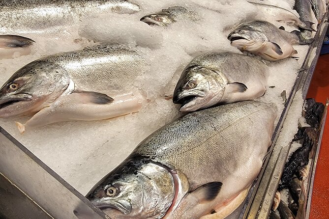 Savor the Sea: Guided Seafood Tasting at Pike Place Ma - Why a chef-led Pike Place tour works