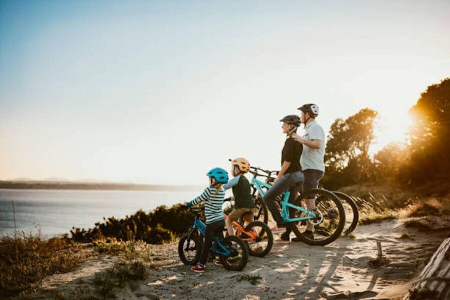Seattle: 2.5 hour City Electric Bike Tour - Along the Elliott Bay bike trail