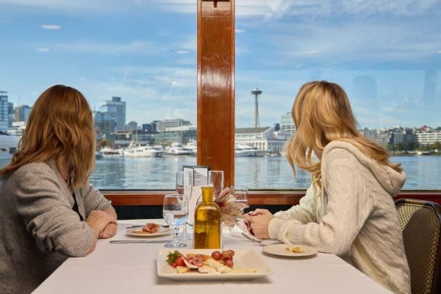 Seattle: Brunch Cruise - How the two hours usually feel