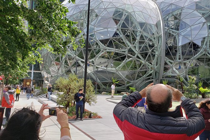 Seattle City Tour 3-Hours (Private Tour) - The Fremont Troll and a quick photo break