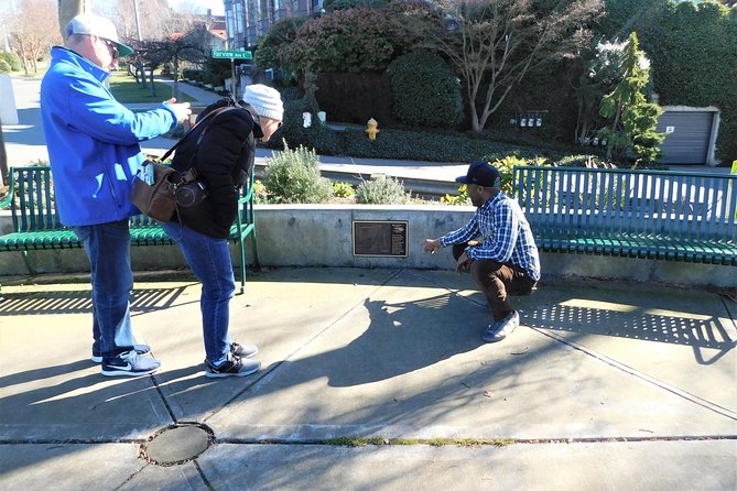 Seattle City Tour - Space Needle, Chihuly, and MoPOP: A Photo Stop, Not an Admission Ticket