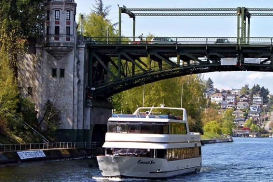 Seattle: Dinner Cruise Experience - Who will enjoy this most
