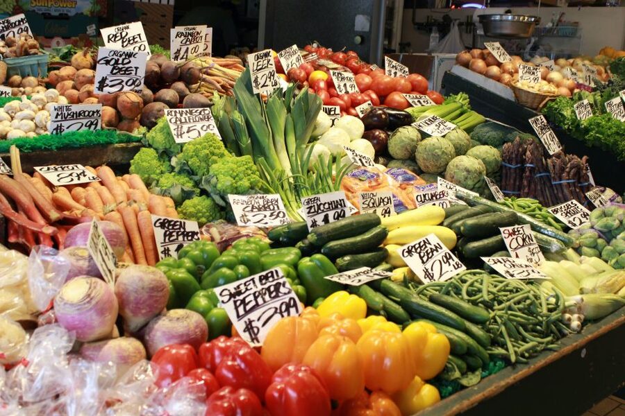 Seattle: Early-Bird Tasting Tour of Pike Place Market - Popular stalls, lesser-known stops, and the pace of the walk
