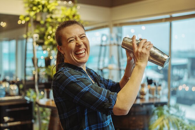 Seattle Hands On Cocktail Class - Key points at a glance