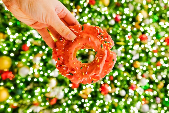 Seattle Holiday Donut Adventure & Walking Food Tour - Starting with handmade donuts at Top Pot