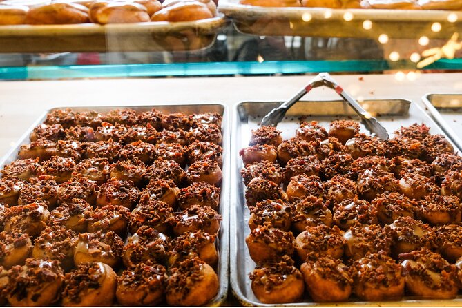 Seattle Holiday Donut Adventure & Walking Food Tour - Finishing with hot mini-donuts at Daily Dozen