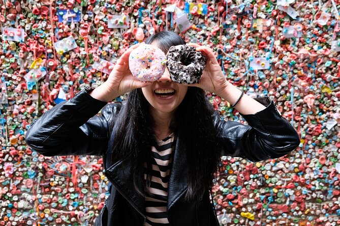Seattle Holiday Donut Adventure & Walking Food Tour - What the guides add to the food