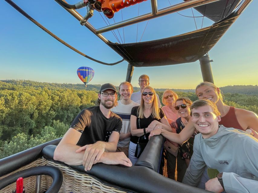 Seattle: Mt. Rainier Sunrise Hot Air Balloon Ride - Key points to know before booking