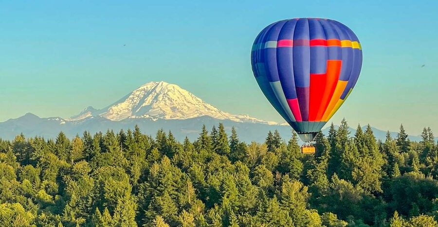 Seattle: Mt. Rainier Sunset Balloon Ride with Champagne - The lift-off and the quiet of balloon travel