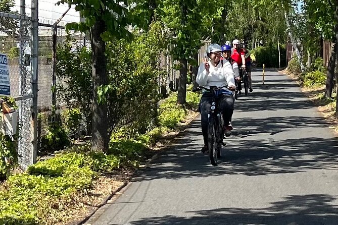 Seattle's Electric City Bike Tour - Why an e-bike is a smart way to see Seattle