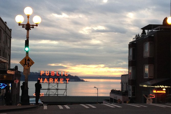 Seattle Scavenger Hunt Adventure - Space Needle and Seattle Center