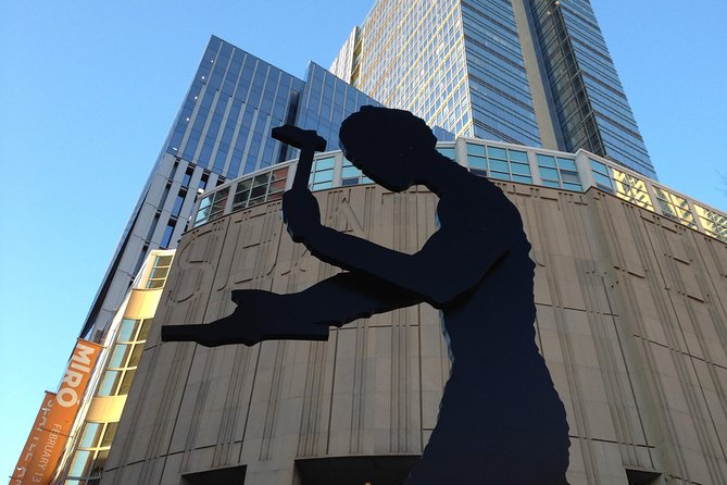 Seattle Scavenger Hunt Adventure - Riding the Seattle Monorail