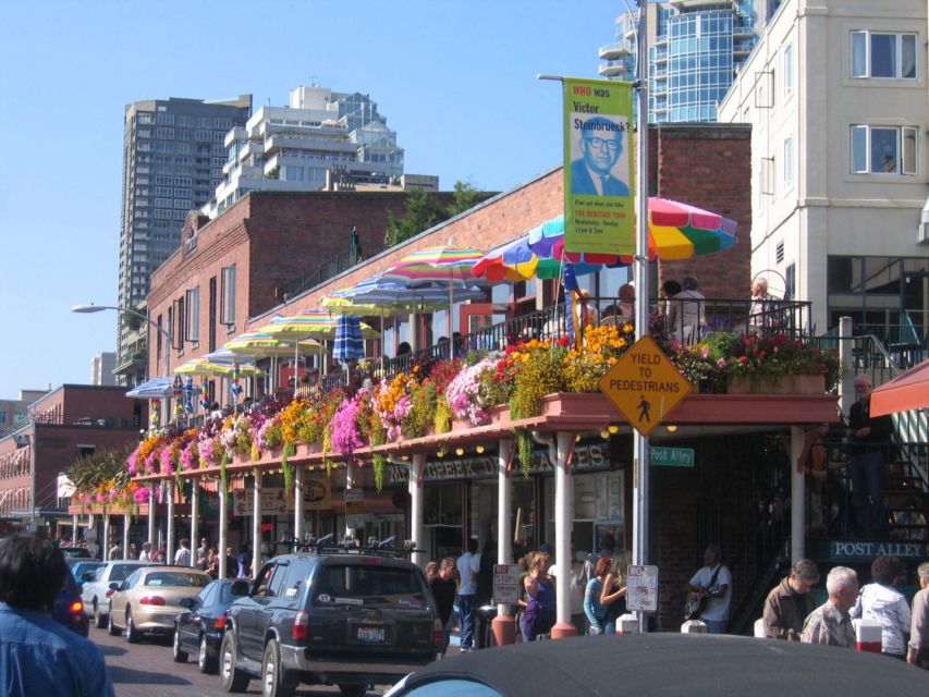 Seattle: Signature Cocktail Tour - The social side works best with an open attitude