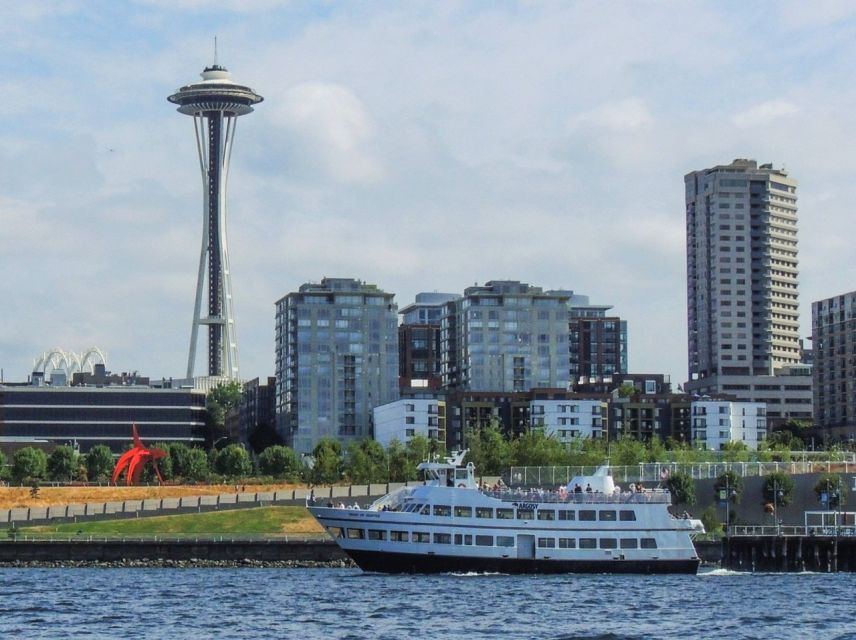 Seattle: Small Group Tour W/Space Needle, Boat & Underground - Kerry Park and the classic Seattle picture