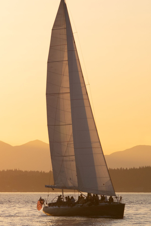 Seattle: Sunset Sailing Cruise - Why this Seattle sunset sail feels different