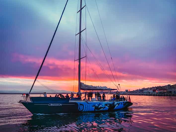 Seattle: Sunset Sailing Cruise - Boarding beside The Seattle Shop