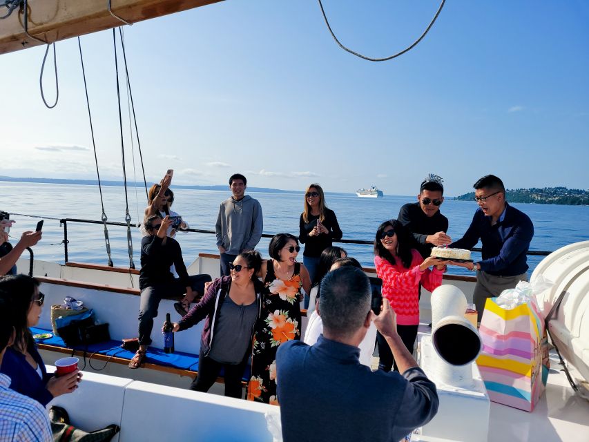 Seattle: Tall Ship Harbor Cruise - Sailing away from Pier 66