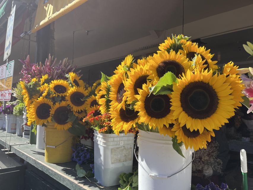 Seattle: Taste Pike Place Market's Flavors - Seeing Pike Place as a Seattle symbol