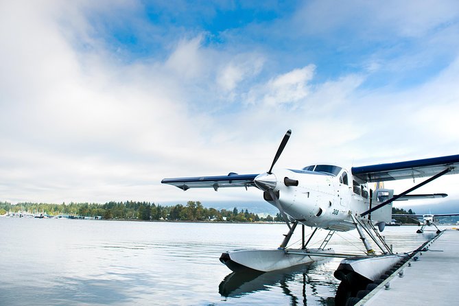 Seattle to Vancouver Scenic Seaplane Transfer: One Way - Starting at Lake Union in Seattle