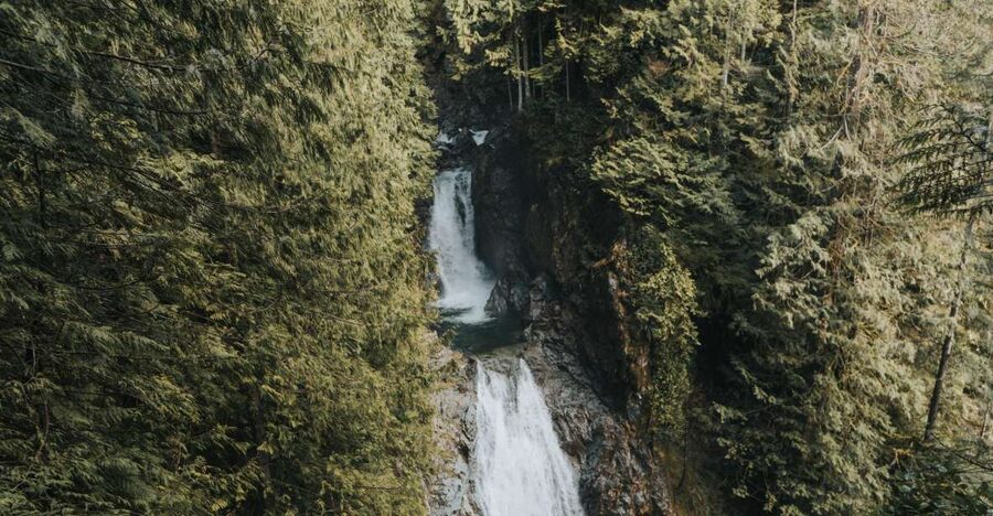 Seattle: Waterfall Wonderland Hike in Wallace Falls Park - From Seattle streets to Cascade forest