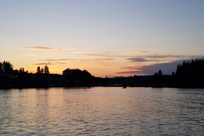 Shared 2 Hour September Sunset Cruise from Gig Harbor - A classic boat with a relaxed picnic setup