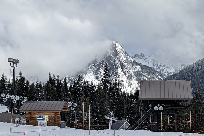 Shuttle to Snoqualmie Pass Ski and Snowboard - The ride to Snoqualmie Pass