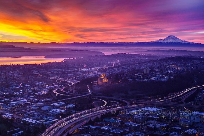 Sky View Observatory at the Columbia Center Admission Tickets - Sky View Observatory or the Space Needle?