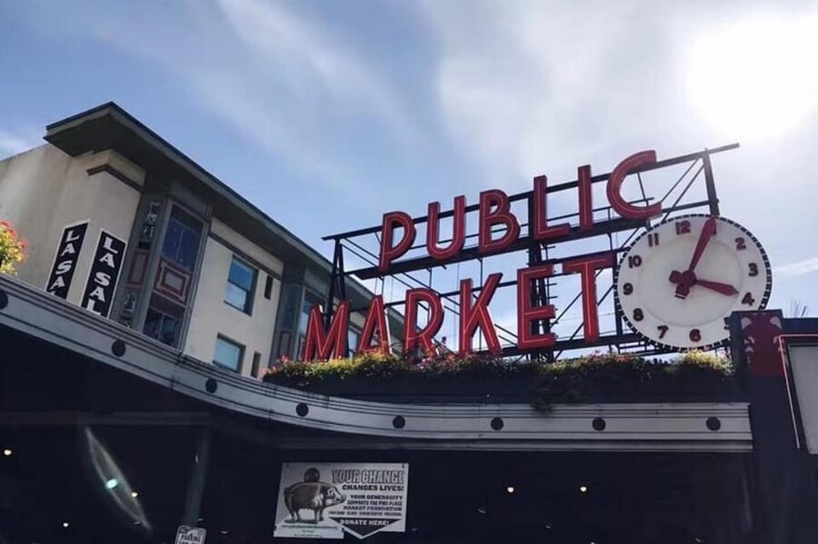 Small Group Seattle Day Tour with Major Attractions,Tea&Deli - Kerry Park gives you Seattle’s classic postcard