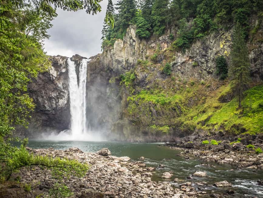 Snoqualmie, Twin Falls & Ancient Forest (Transport Included) - Jonny’s guiding style and group experience