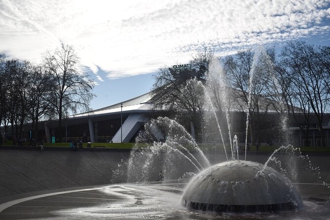 Space Needle & Seattle Center Small Group Private Walking Tour - What the private format is really worth