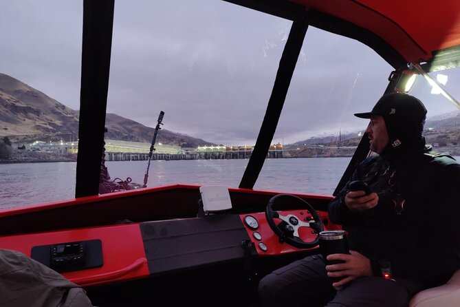 Year-Round Private(2 Per. Min) Columbia River Boat Cruise & Drift - Food, Drinks, and Comfort on Board